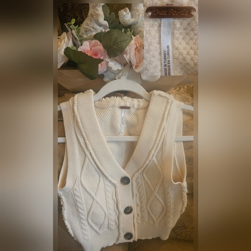 NWOT Free People Denson Cream Cable Cropped V-Neck Sweater Vest